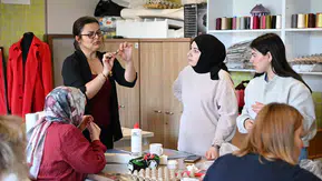 Manisalılar hafta sonunu sanat atölyelerinde değerlendirdi