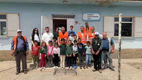 Eğil'de minik öğrenciler toprakla buluştu