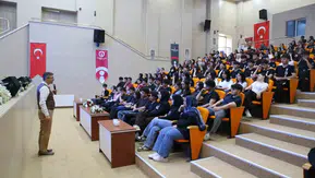 Hataylı gençler sınav stresini uzmanıyla masaya yatırdı