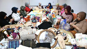 Yeşilyurtlu kadınlar el emeği ürünlerini gelire dönüştürüyor