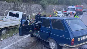 Milas Ören yolunda iki araç çarpıştı