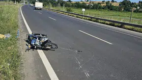 Samsun'da motosikletin lastiği patladı 2 genç yaralandı
