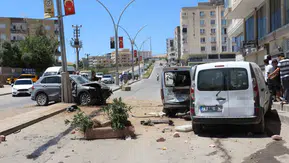 Cizre’de zincirleme kaza caddeyi karıştırdı