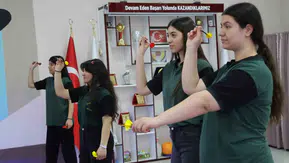 Elazığlı genç kızlar dart tahtasında milli takıma odaklandı