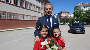 Nevşehir’de karne gününde minik öğrenciden valiye büyük talip