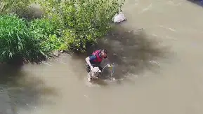 Kars Çayı'nda boğulmaktan son anda kurtarıldı