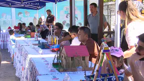 Esenler'de babalar ve çocuklar kendi oyuncaklarını üretti