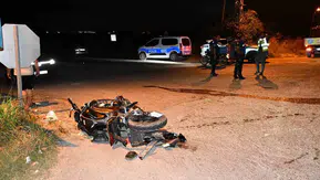 Hatay Dörtyol yolunda motosiklet ve otomobil çarpıştı