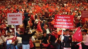 Gaziantepliler milli maçı 15 bin kişiyle dev ekranda izledi