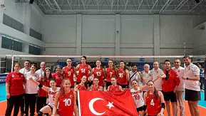 Liseli voleybolcularımız dünya arenasında zirveye çıktı