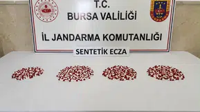 Bursa'da uyuşturucu baskını Binlerce hap ele geçirildi