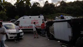 Beykoz Riva yolunda iki araç çarpıştı 7 yaralı