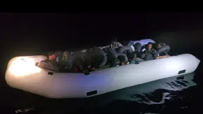 Kaçak geçişlere geçit yok: Sahil Güvenlik'ten eş zamanlı operasyon