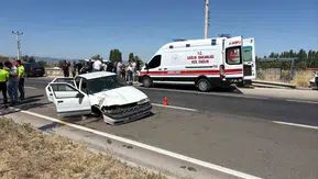 Afyonkarahisar yolunda kaza 3’ü çocuk 6 kişi yaralandı