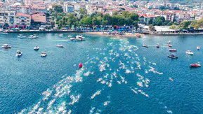 İzmit Körfezi yüzücülerle doldu taştı