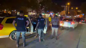 Bursa'da polis 3 ilçede denetim yaptı, 9 aranan kişi yakalandı