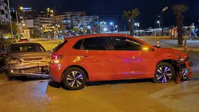 Gece yarısı feci kaza 4 yaralı, sürücü kaçtı