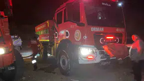 Marmaris Gökağaç Koyu'ndaki yangın büyümeden söndürüldü