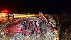 Manisa Kula yolunda gece yarısı kaza 3 kişi yaralı