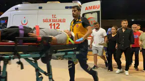 Gece yarısı husumet kavgası kanlı bitti Tüfekle ateş açtı, 2 yaralı