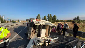 Konya Ilgın yolunda tarım işçilerini taşıyan minibüs devrildi