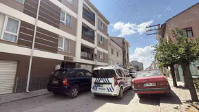 Eskişehir’de pencereden düşen genç hastaneye kaldırıldı