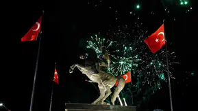 Niğde sokakları 30 Ağustos coşkusuyla aydınlandı: Binler tek yürek oldu