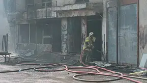 Buca'da sünger deposunda korkutan yangın