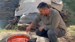 Kumluca Belediye Başkanı Bozkurt'tan geleneksel lezzetlere mutfakta destek