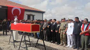 Düğün eğlencesi acı bitti: Genç uzman çavuş son yolculuğuna uğurlandı