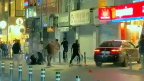 Avcılar'da gece yarısı dehşeti: Restoran sandalyeleri havada uçuştu