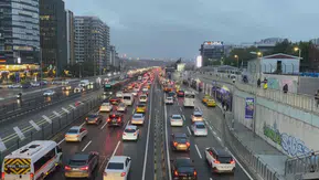 İstanbul trafiğinde akşam kabusu: Yüzde 78 yoğunlukla hayat durdu