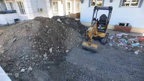Burhaniye'de gençlerin yeni buluşma noktası için hummalı çalışma