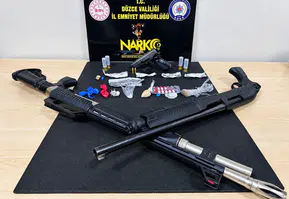 Düzce'de narkotik baskını: Suç makineleri yakayı ele verdi