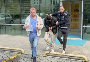 Samsun'da mutfak penceresinden sızdı: Bıçaklı gaspçı cezaevine gönderildi