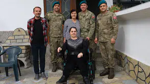 Prizren'de Mehmetçik eliyle gelen umut: 39 yaşındaki vatandaşa büyük destek