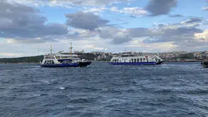 Ege'de fırtına alarmı: Adalara ulaşım durma noktasına geldi