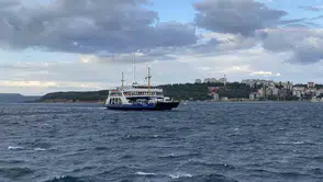 Kuzey Ege'de fırtına alarmı: Adalara ulaşım durma noktasına geldi