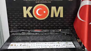 Silopi’de düzenlenen baskında 180 parça tarihi eser bulundu