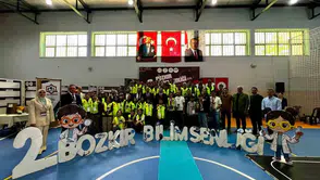 Bozkırlı gençler bilim şenliğinde teknolojiyi sahaya indirdi