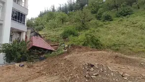 Osmaniye Bahçe’de şiddetli yağış yamaçları çökertti
