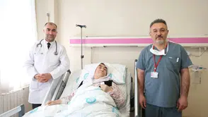 Sivas'ta tıp dünyasını şaşırtan operasyon: 77 yaşındaki kadının göğsünden dev kitle çıktı