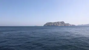 Hürmüz Boğazı'nda İran kontrolü sürdürüyor