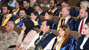 Ardahan Üniversitesi mezuniyet coşkusuyla yeni dönemini kapattı