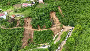 Giresun’da toprak kayması korkusu 33 haneyi yerinden etti