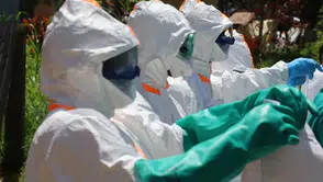 Fransa Ebola korkusuyla alarma geçti