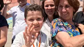 Barış beş yıllık mücadelesini kazandı ve okuluna geri döndü