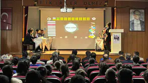 Susuzlu gençler genel kültür yarışmasında kıyasıya ter döktü