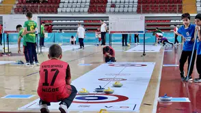Niğdeli öğrenciler Sivas'ta Türkiye üçüncülüğü madalyasını boynuna taktı