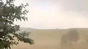 Bingöl’de aniden bastıran fırtına köyü toz bulutuna çevirdi